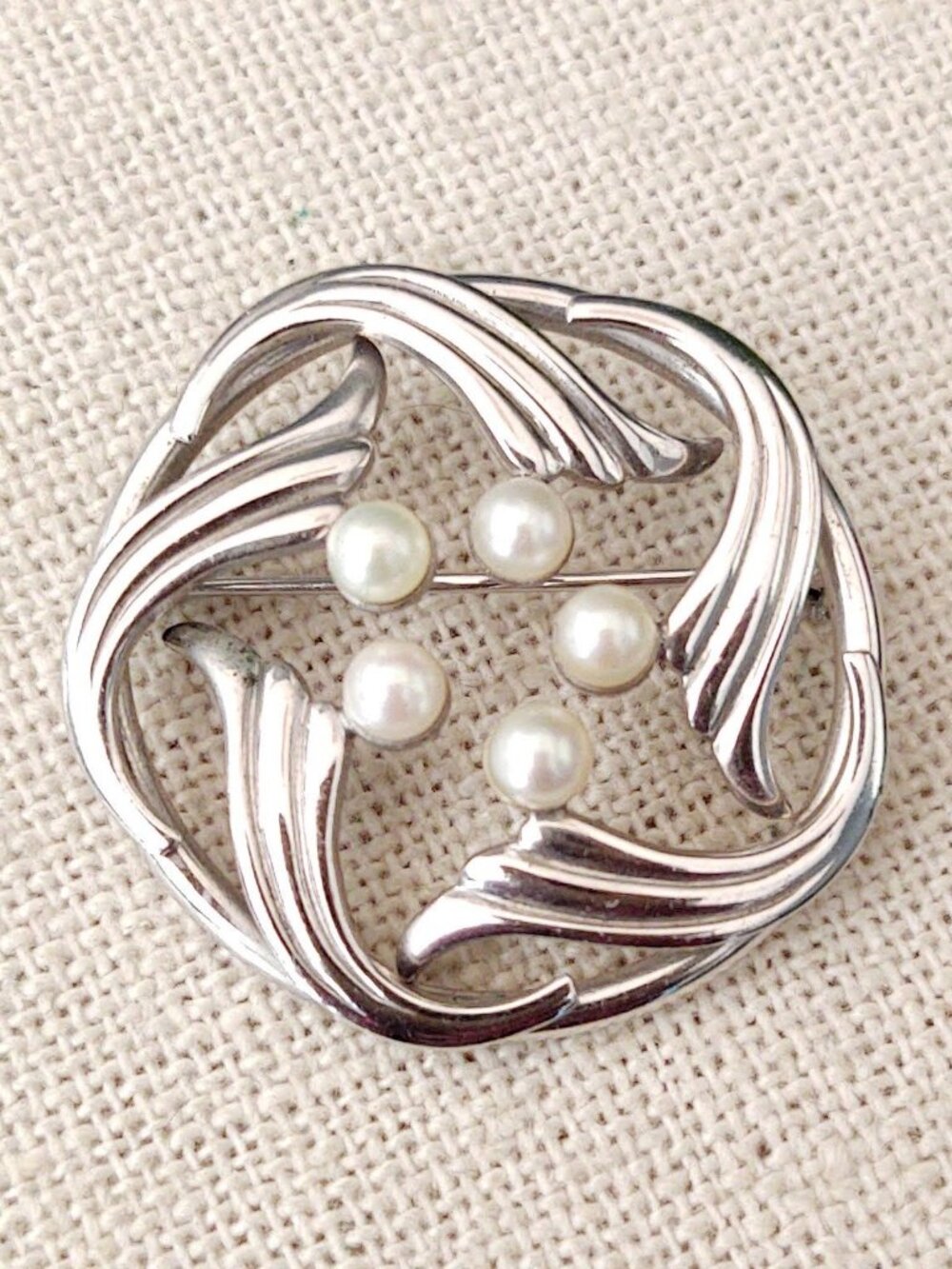 Vintage Simmons sterling and pearl brooch